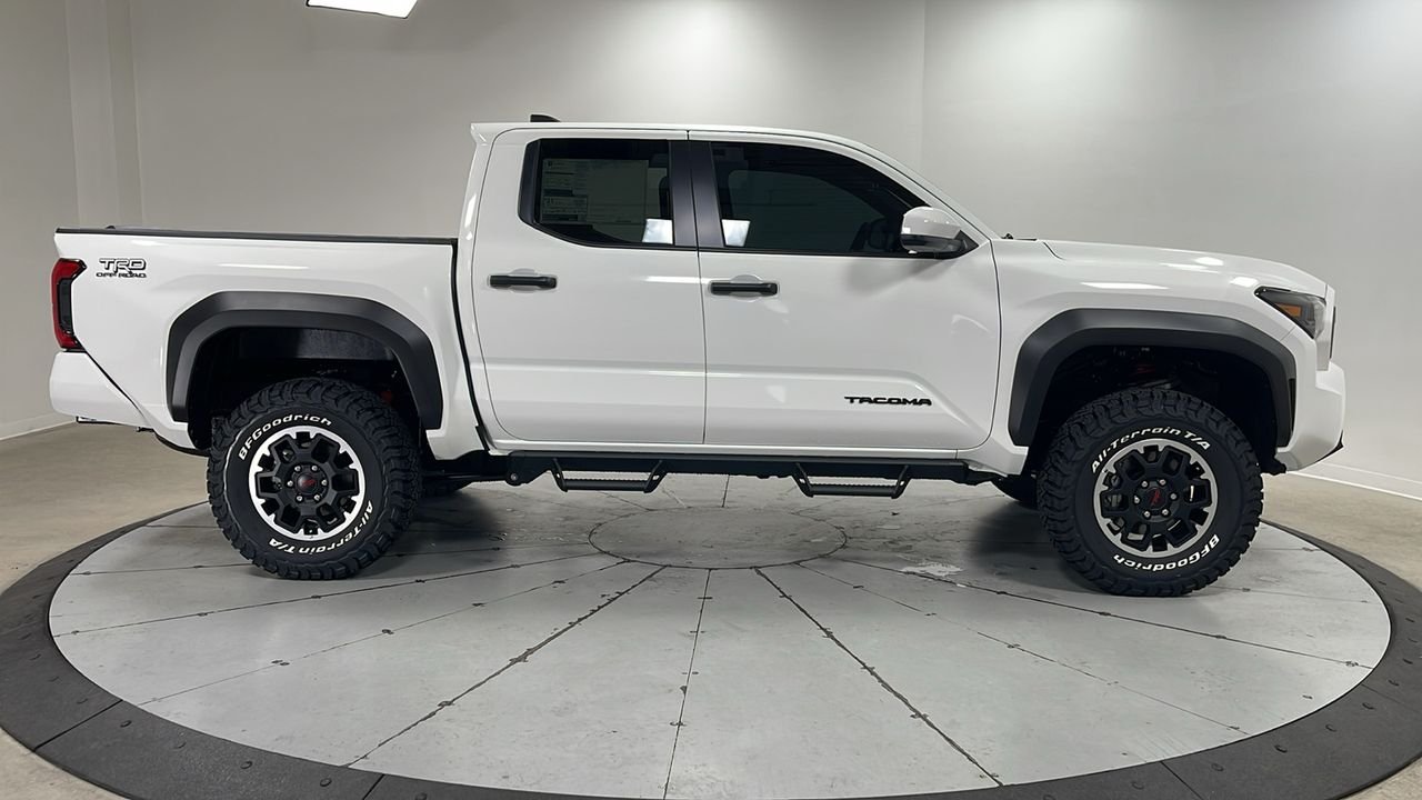 2025 Toyota Tacoma TRD Off Road - Photo 6