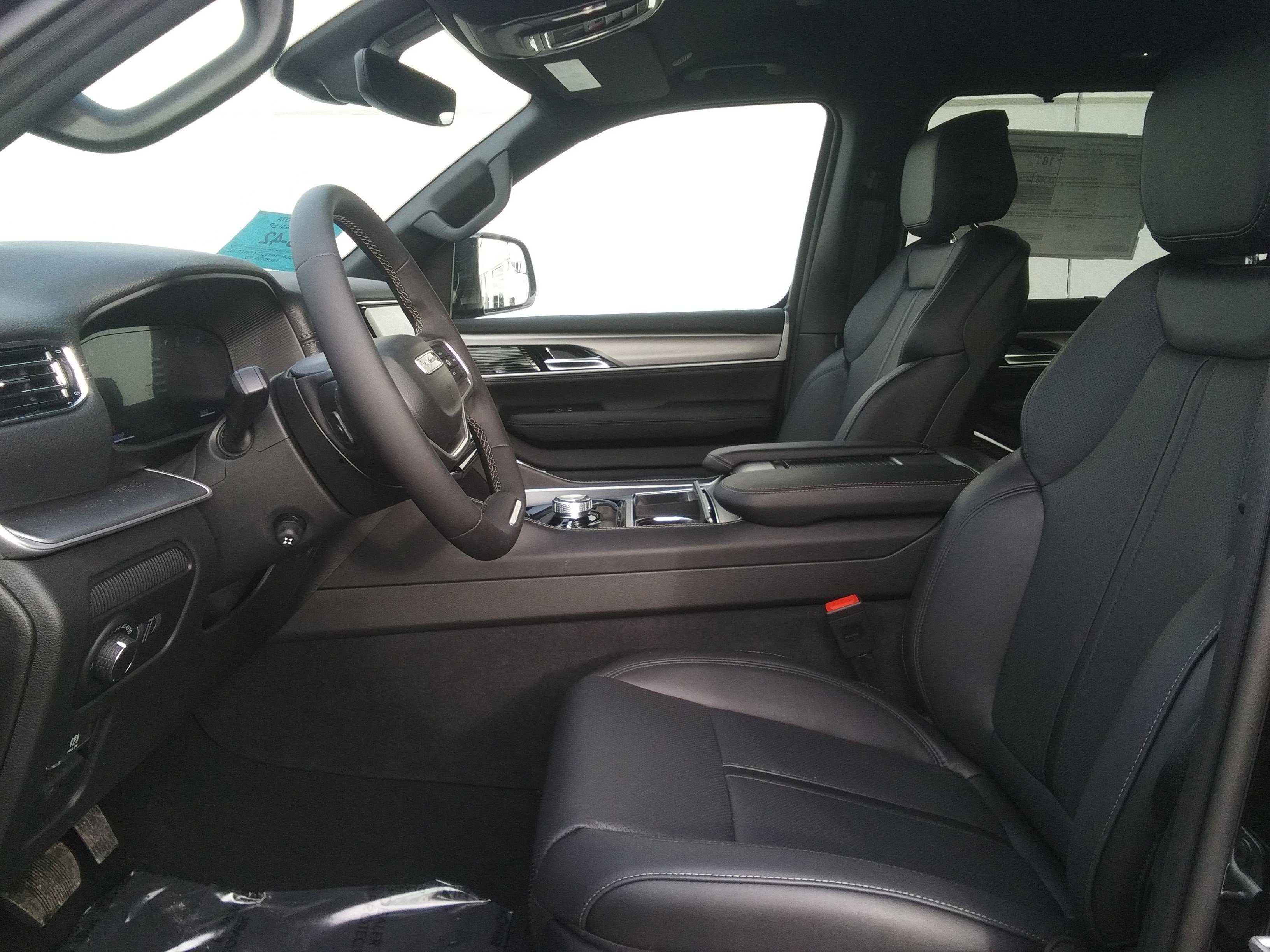 New 2026 High Gloss Black Exterior Paint Jeep Limited Altitude image 15