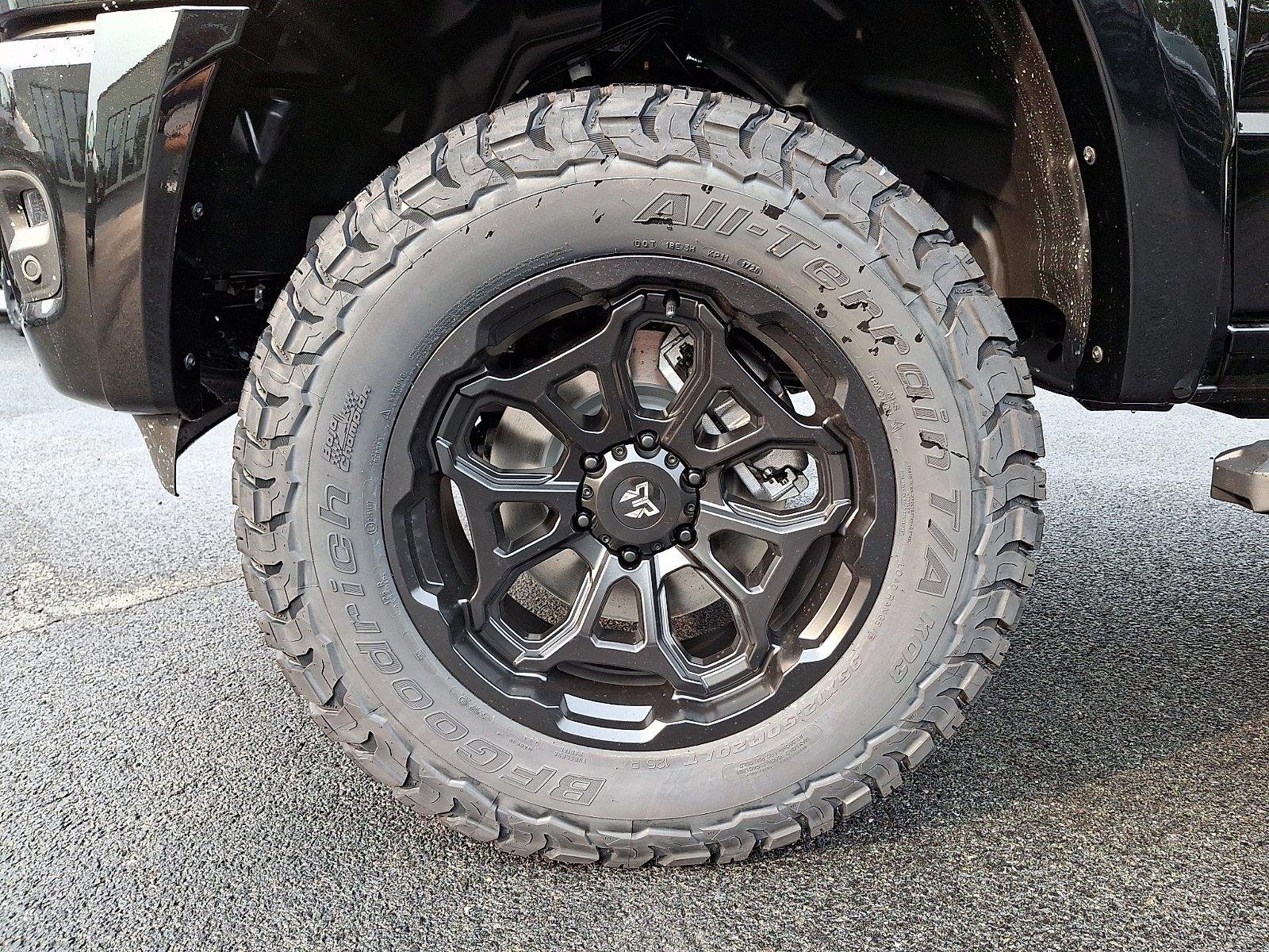 New 2026 Diamond Black Crystal Pearlcoat RAM ROCKY RIDGE Big Horn image 5
