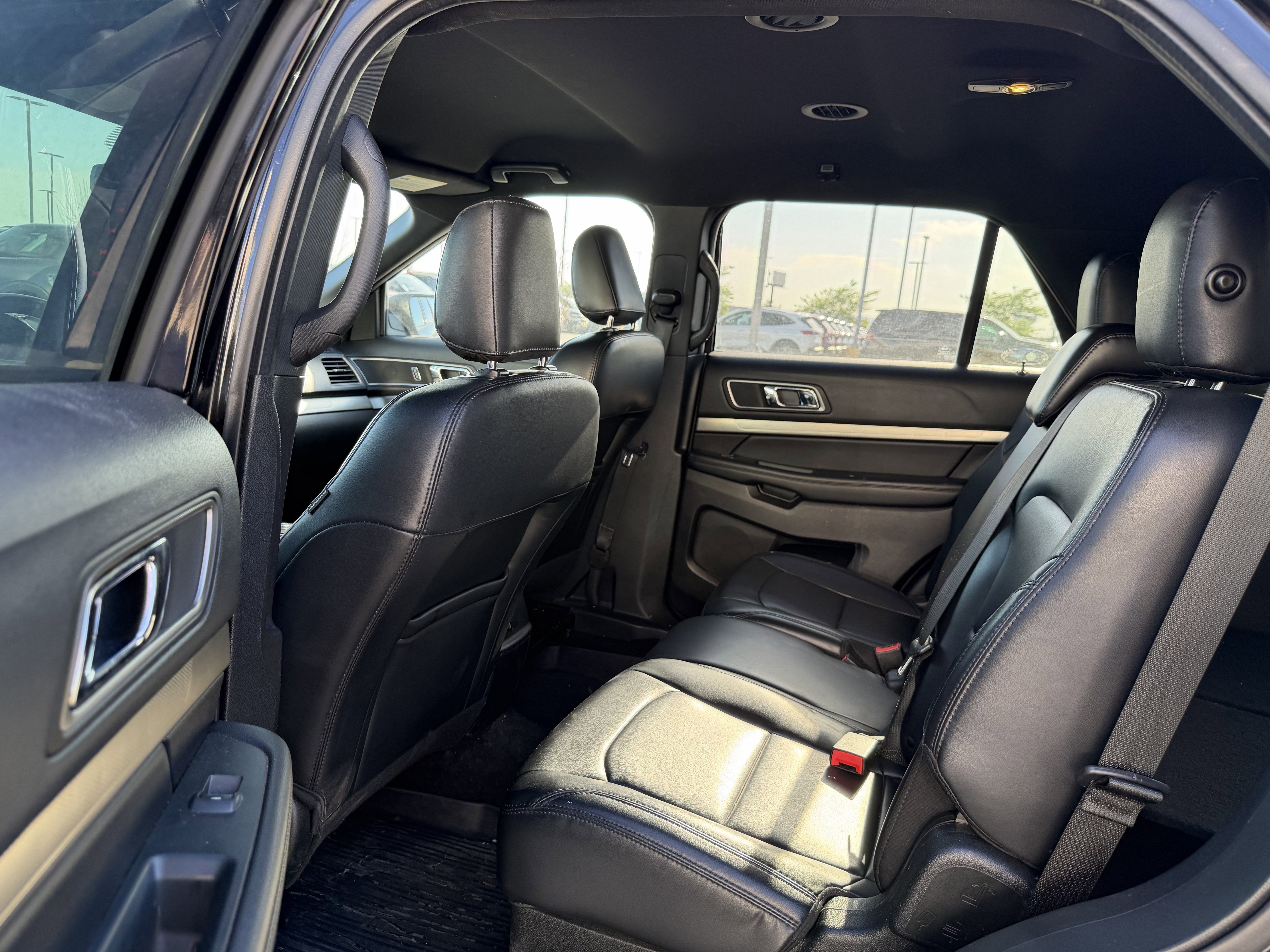 Used 2019 Agate Black Metallic Ford XLT image 8