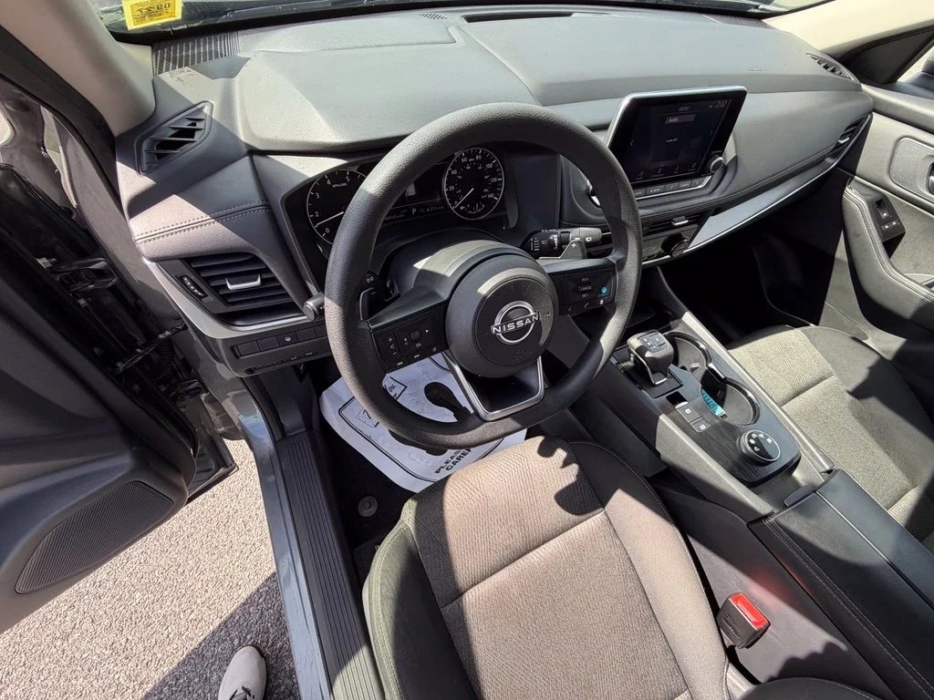 Used 2024 Gray Nissan SV image 12