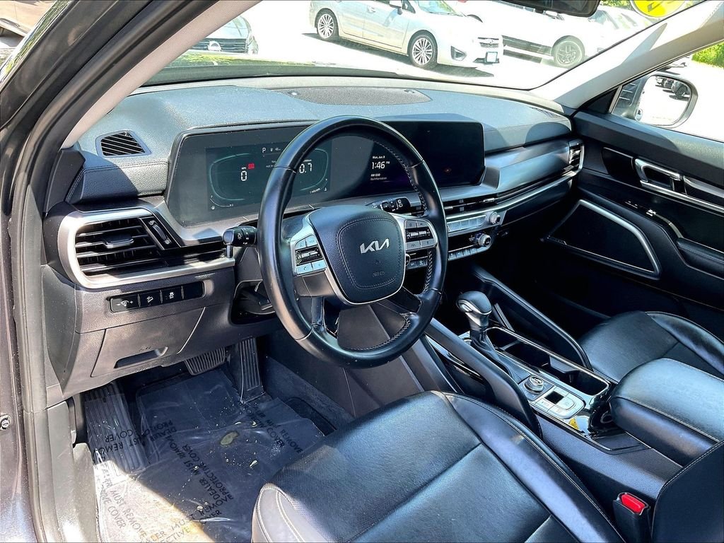 Used 2023 Gray Kia LX image 8