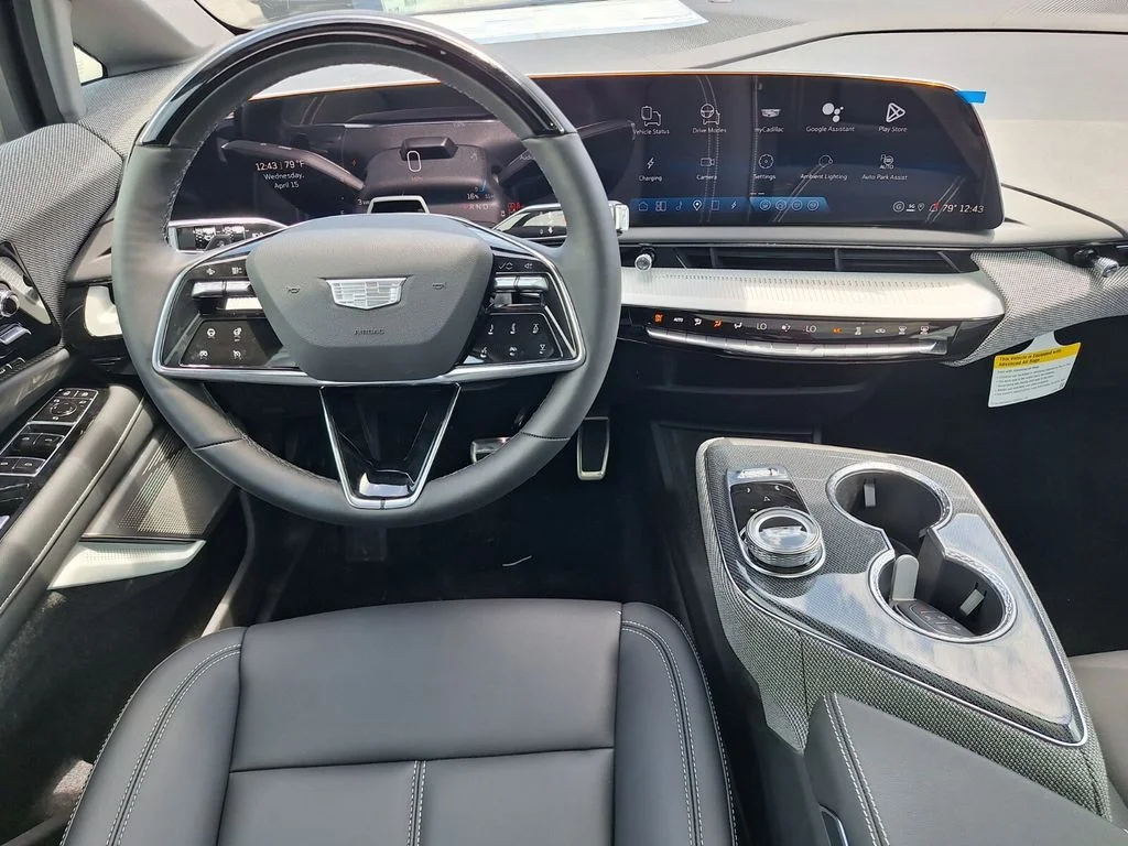 2026 Cadillac OPTIQ Luxury - Photo 14