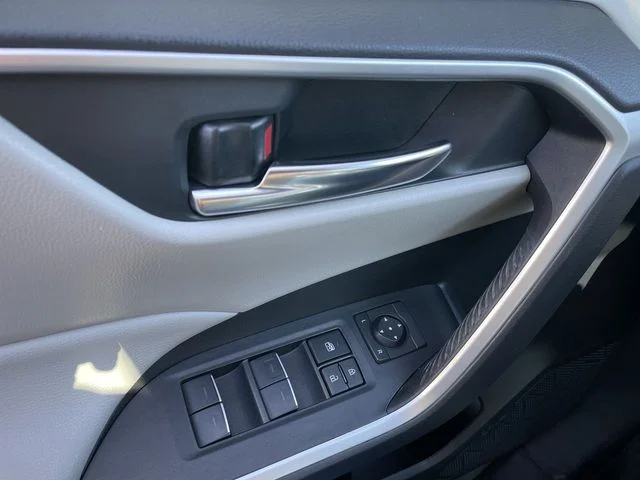 Used 2024 Silver Toyota XLE Premium image 13