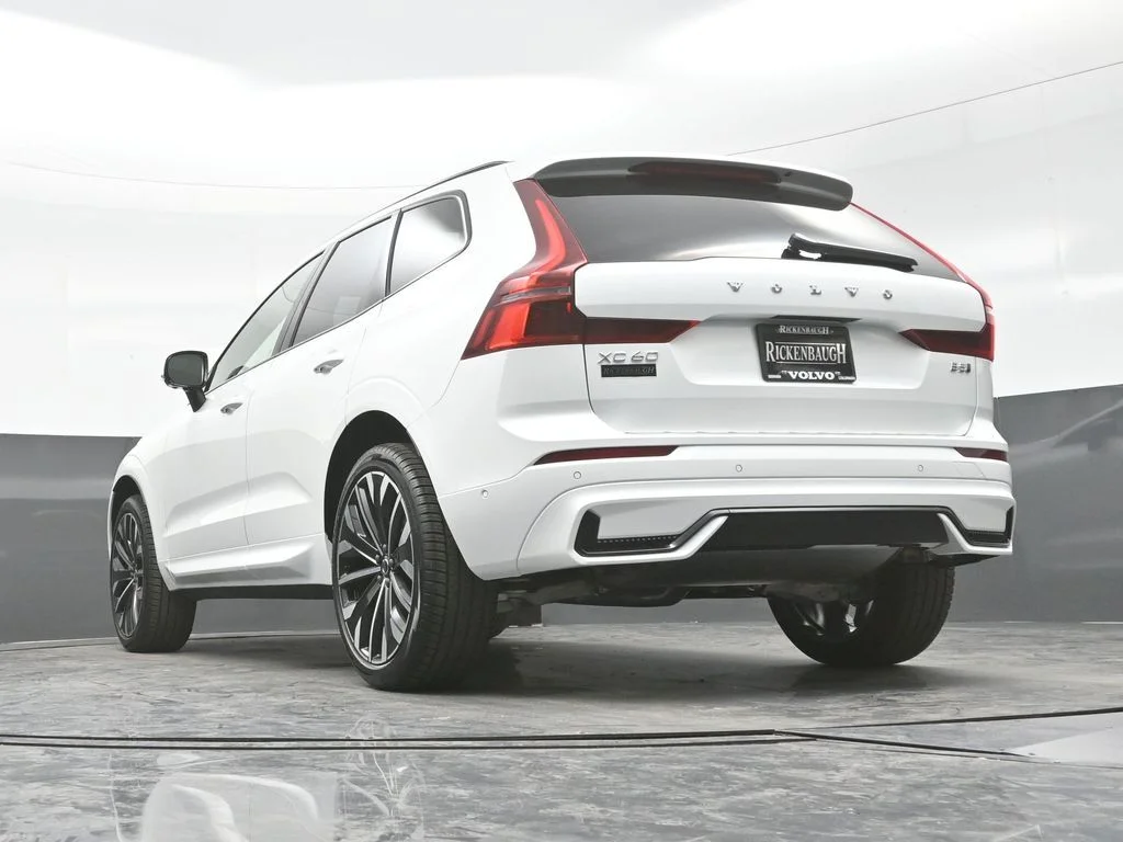 Used 2026 Crystal White Volvo Ultra image 27