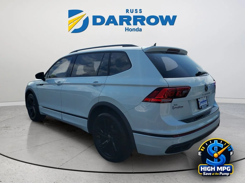 Used 2023 White Volkswagen 2.0T SE R-Line Black image 3