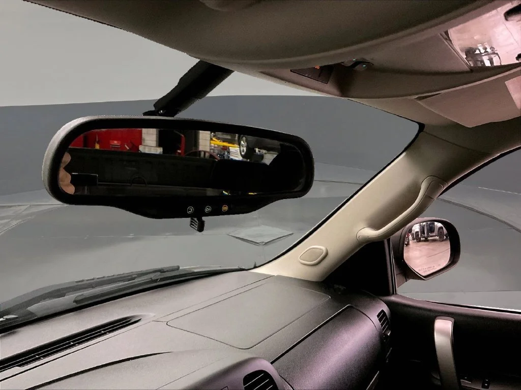 Used 2013 Black GMC SLE image 26
