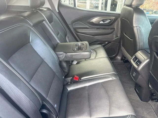 Used 2023 Silver GMC SLT image 30