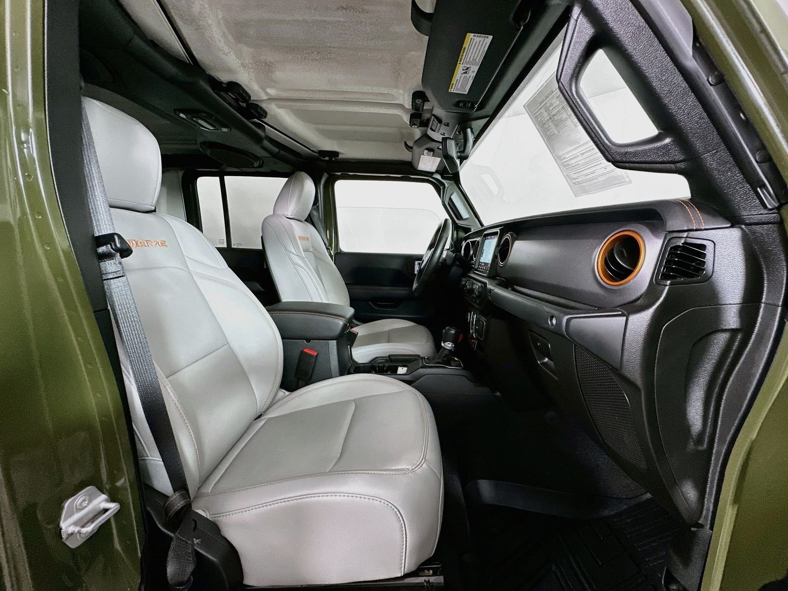 Used 2023 Sarge Green Clearcoat Jeep Mojave image 26