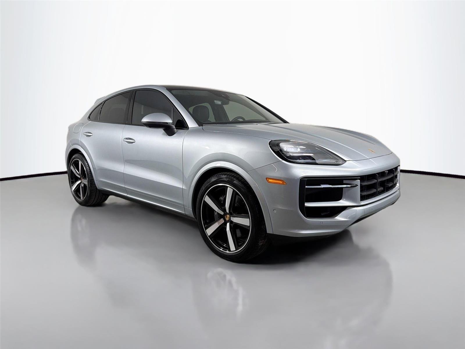 Certified Used 2025 Dolomite Silver Metallic Porsche Coupé image 9