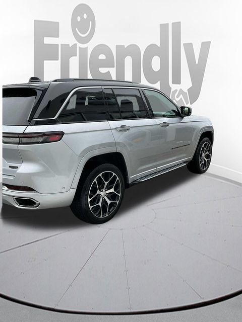 Used 2024 Silver Jeep Summit Reserve image 11
