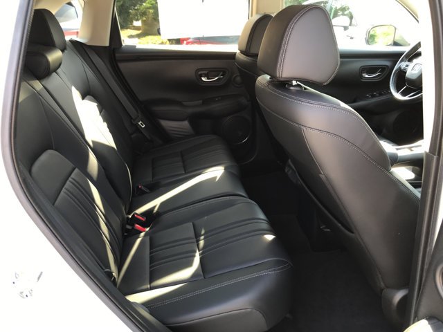 Used 2023 Platinum White Pearl Honda EX-L image 26