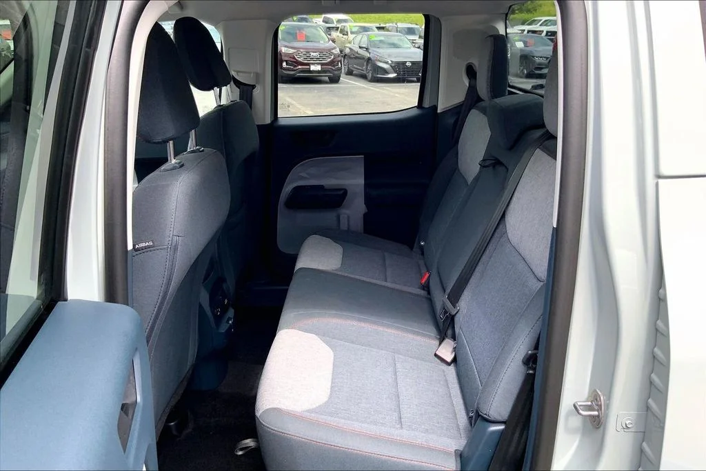 Used 2024 Green Ford XLT image 10