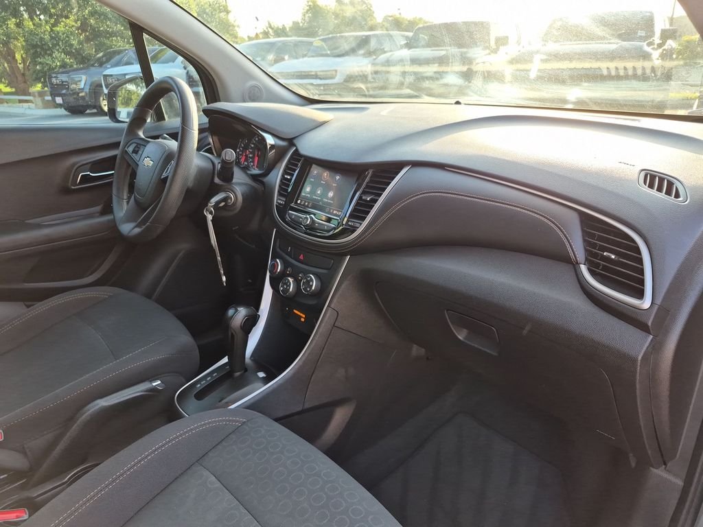 Used 2020 Gray Chevrolet LS image 35