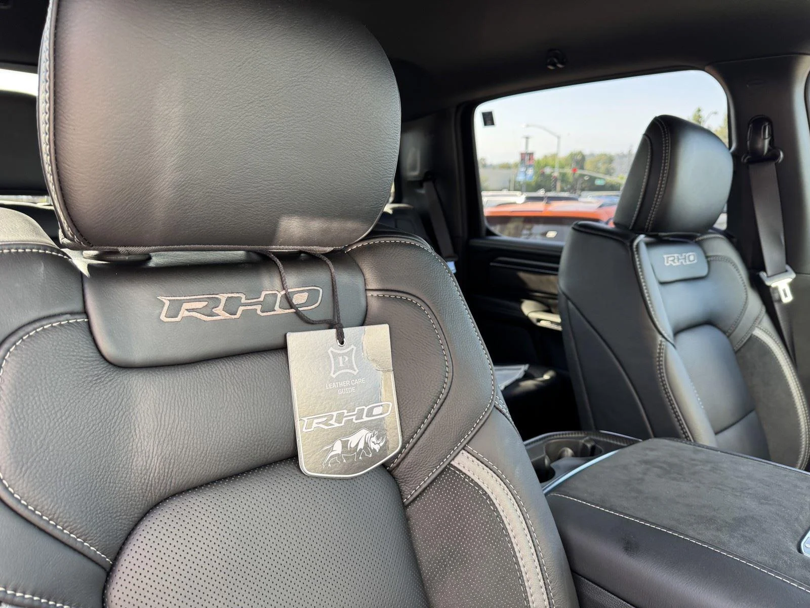 New 2026 Diamond Black Crystal Pearl-Coat Exterior Paint RAM RHO image 9