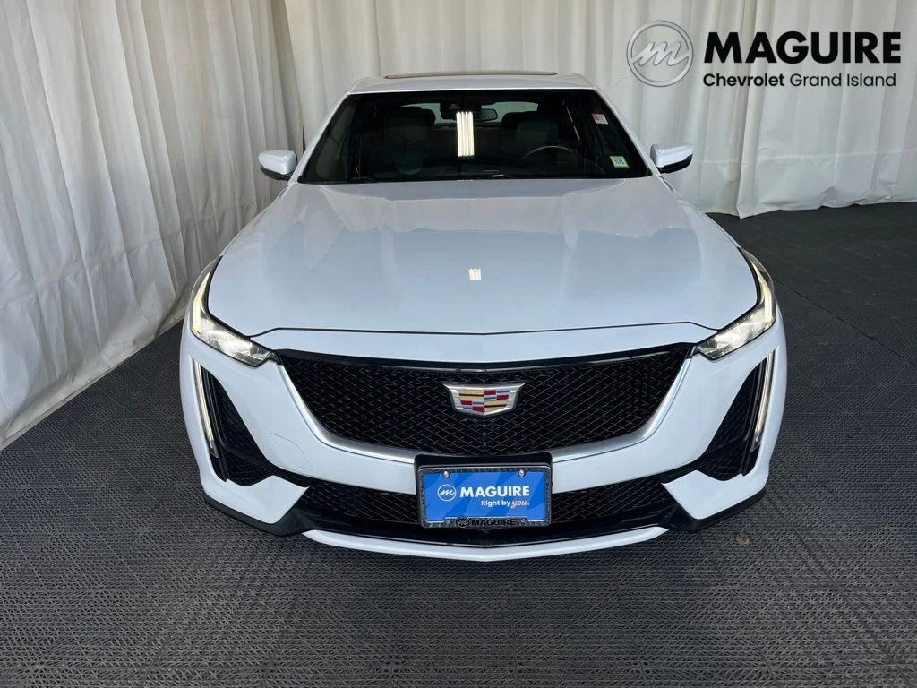 Used 2020 White Cadillac Sport image 31