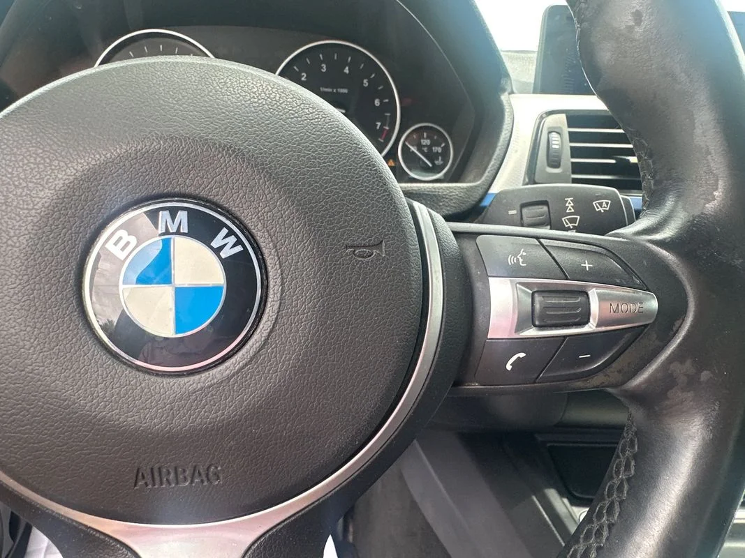 Used 2013 Red BMW xDrive image 19
