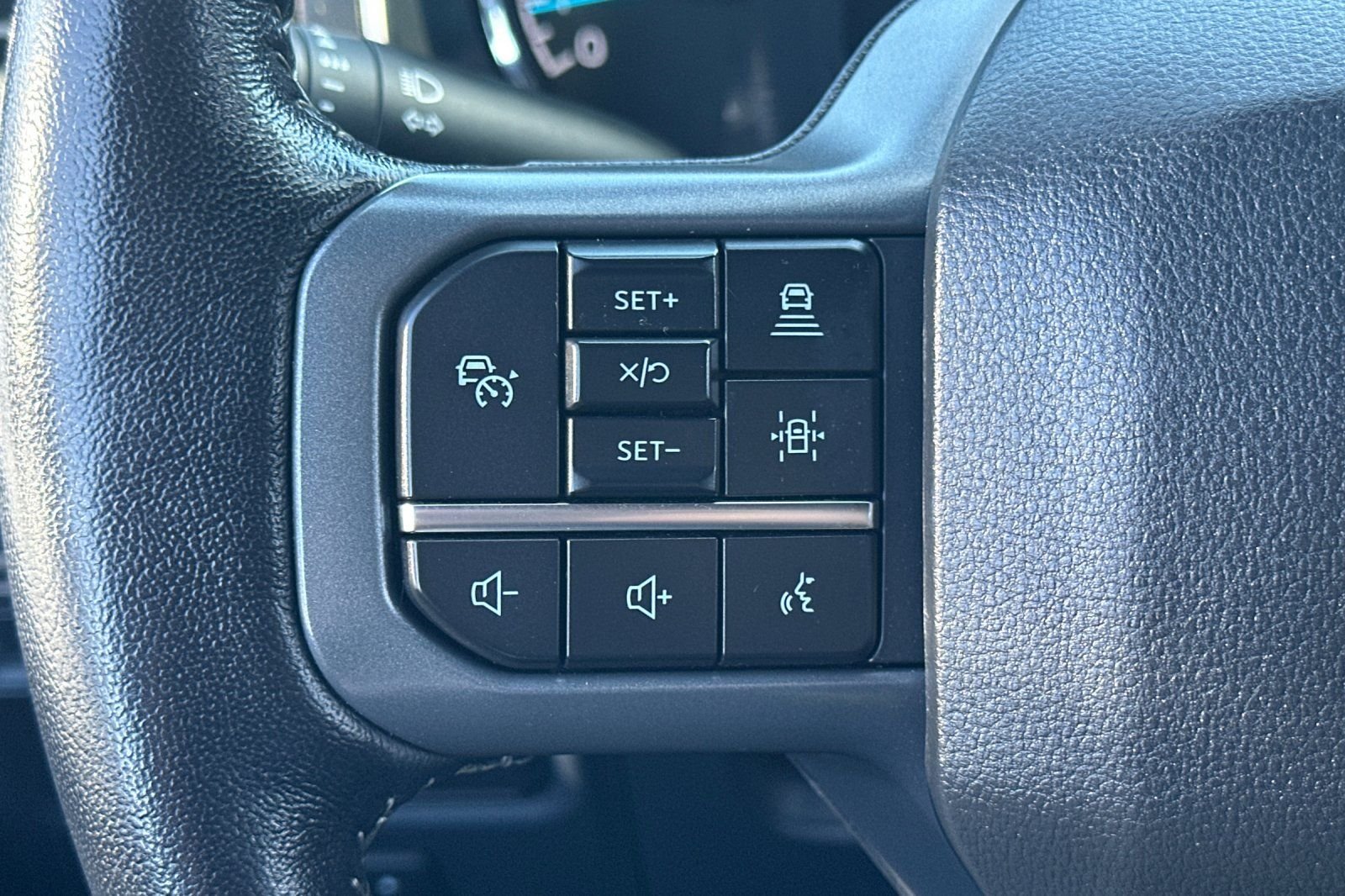 Used 2022 Blue Ford XLT image 25