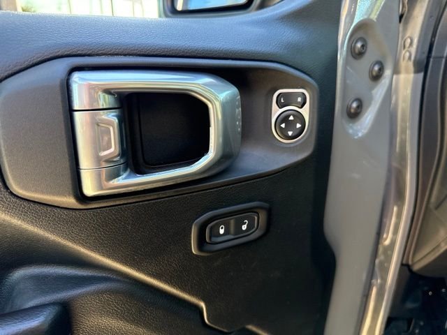 Used 2021 Gray Jeep Unlimited Sport S image 16