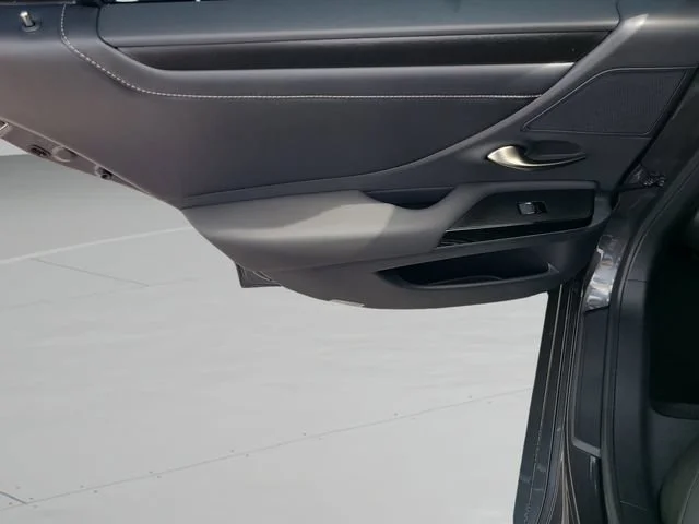 Used 2022 Gray Lexus ES 350 image 15