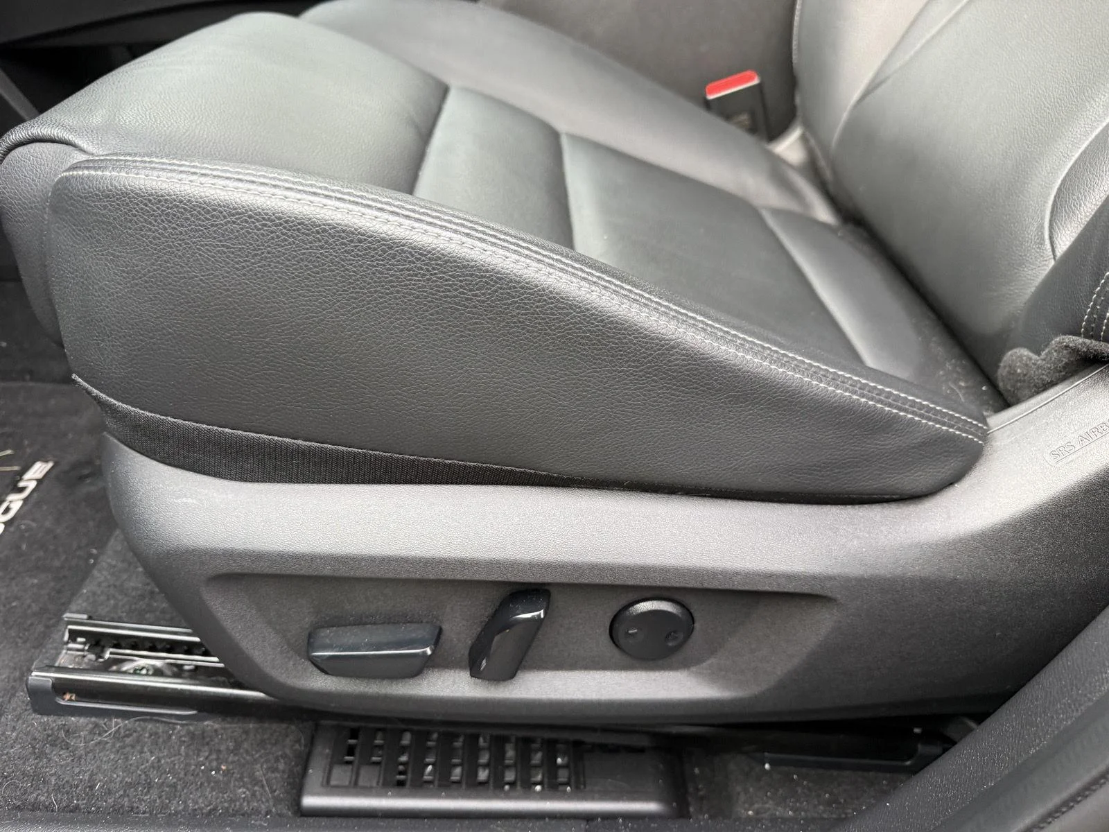 Used 2024 Super Black Nissan SL image 8