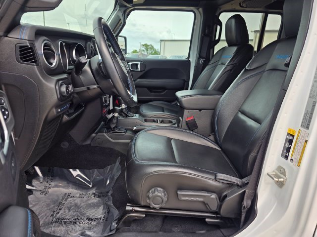 Certified Used 2023 Bright White Clearcoat Jeep Rubicon image 27