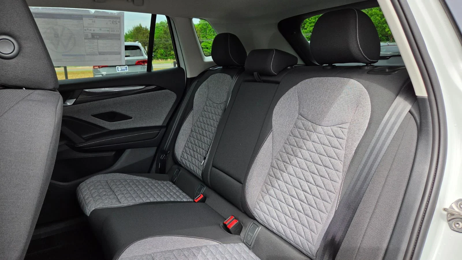 New 2026 pure white Volkswagen S image 39