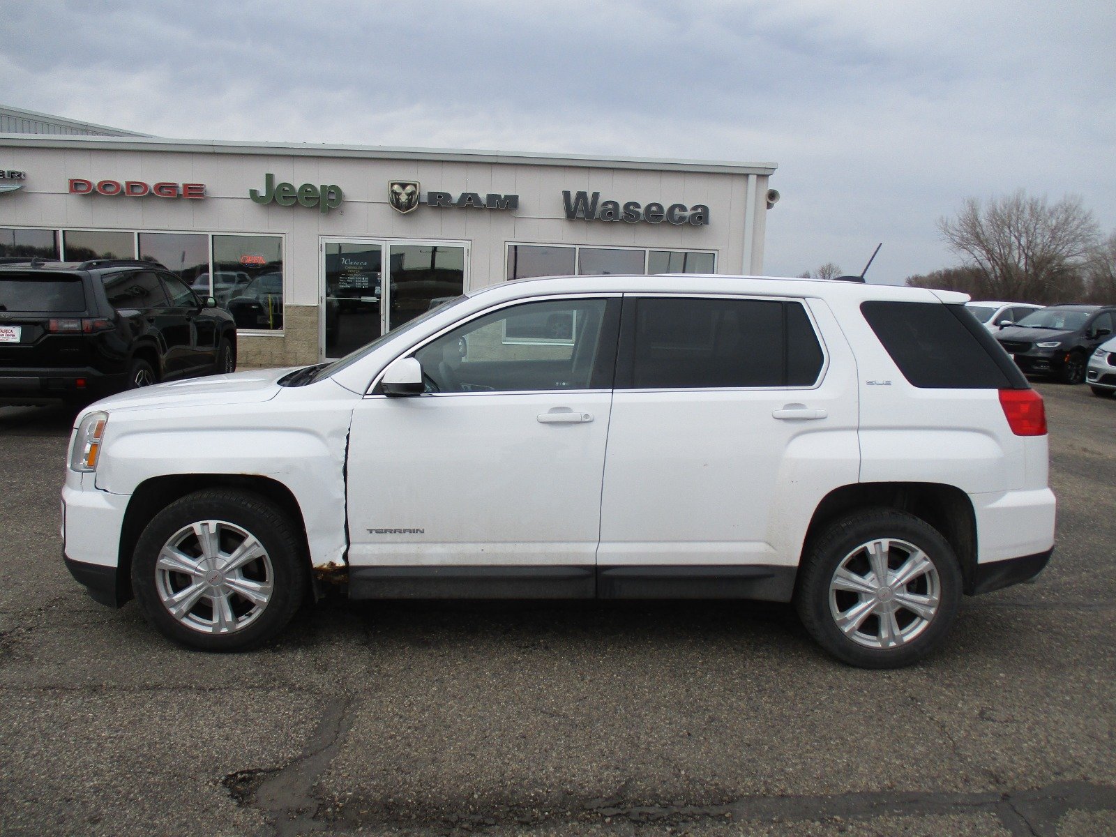Used 2017 GMC Terrain SLE-1 with VIN 2GKFLSEK4H6125128 for sale in Waseca, Minnesota