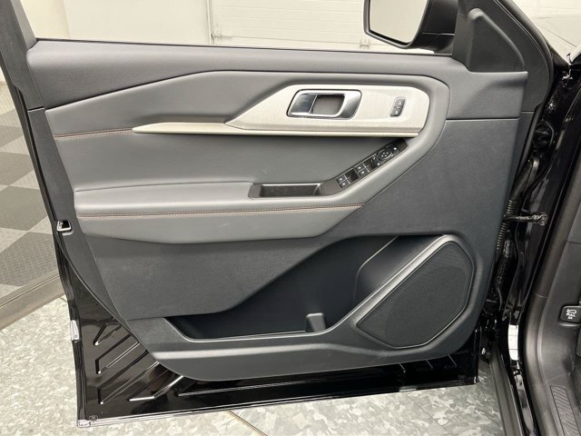 Used 2026 Agate Black Metallic Ford Active with 100A Pkg image 7
