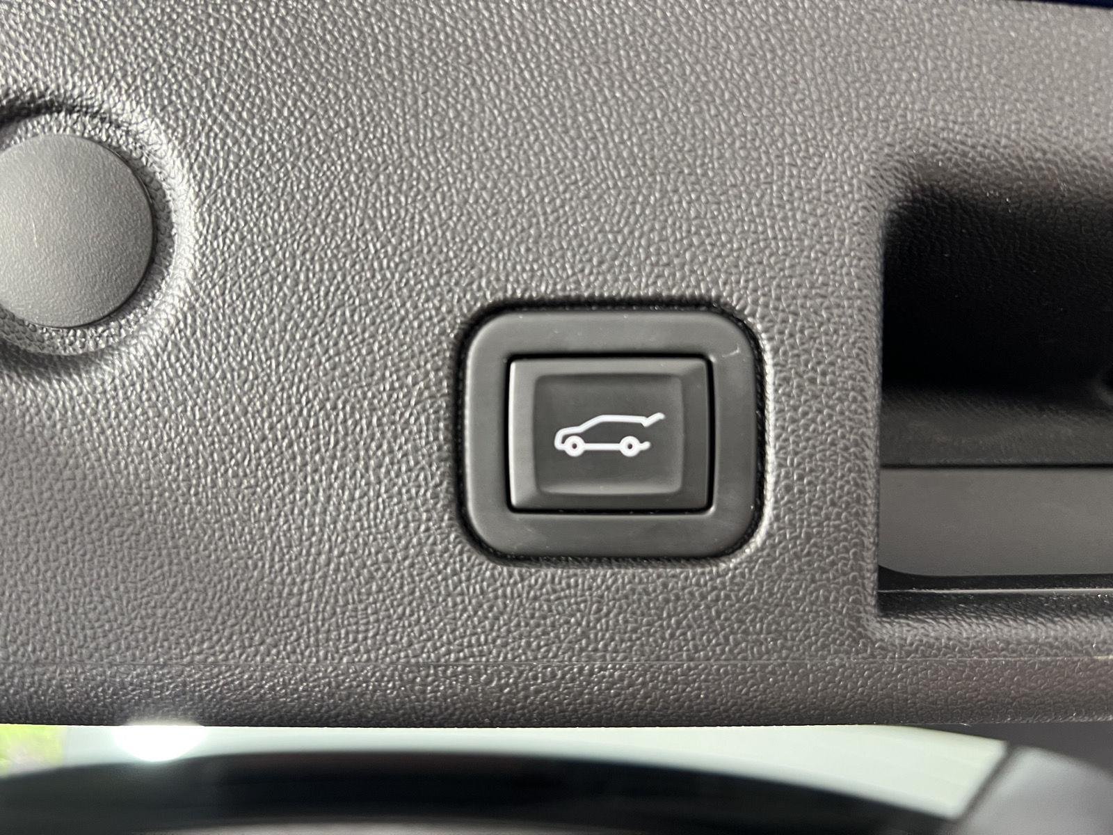 Used 2023 Blue Glow Metallic Chevrolet RS image 20