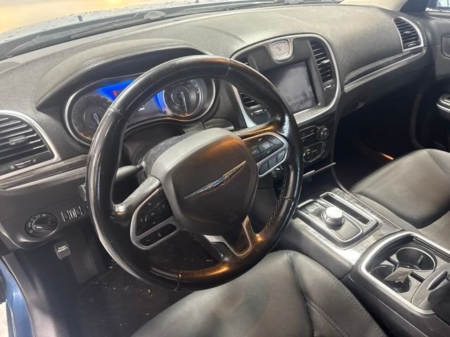 Used 2020  Chrysler Touring image 13