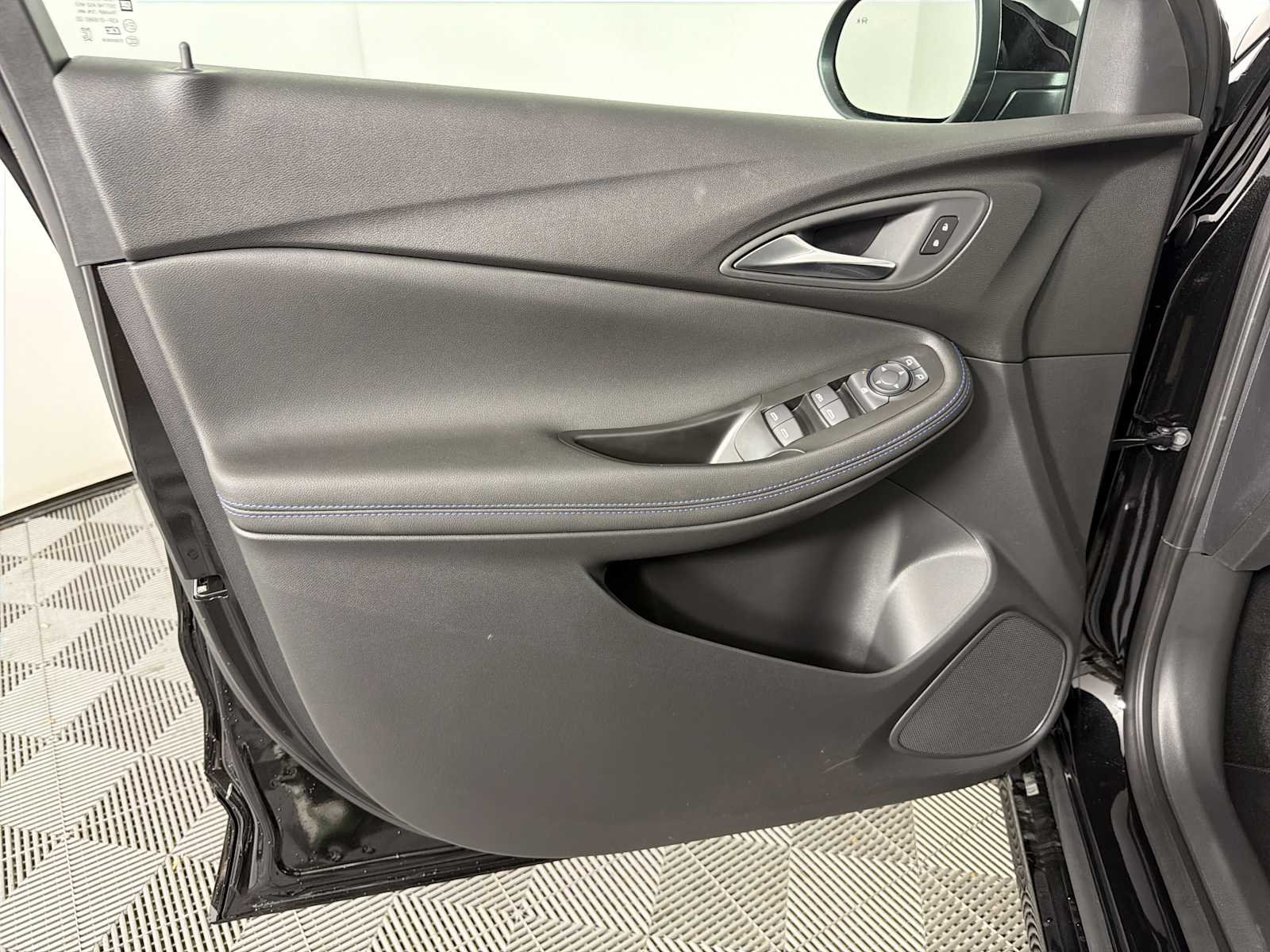2026 Buick Encore GX Sport Touring - Photo 8