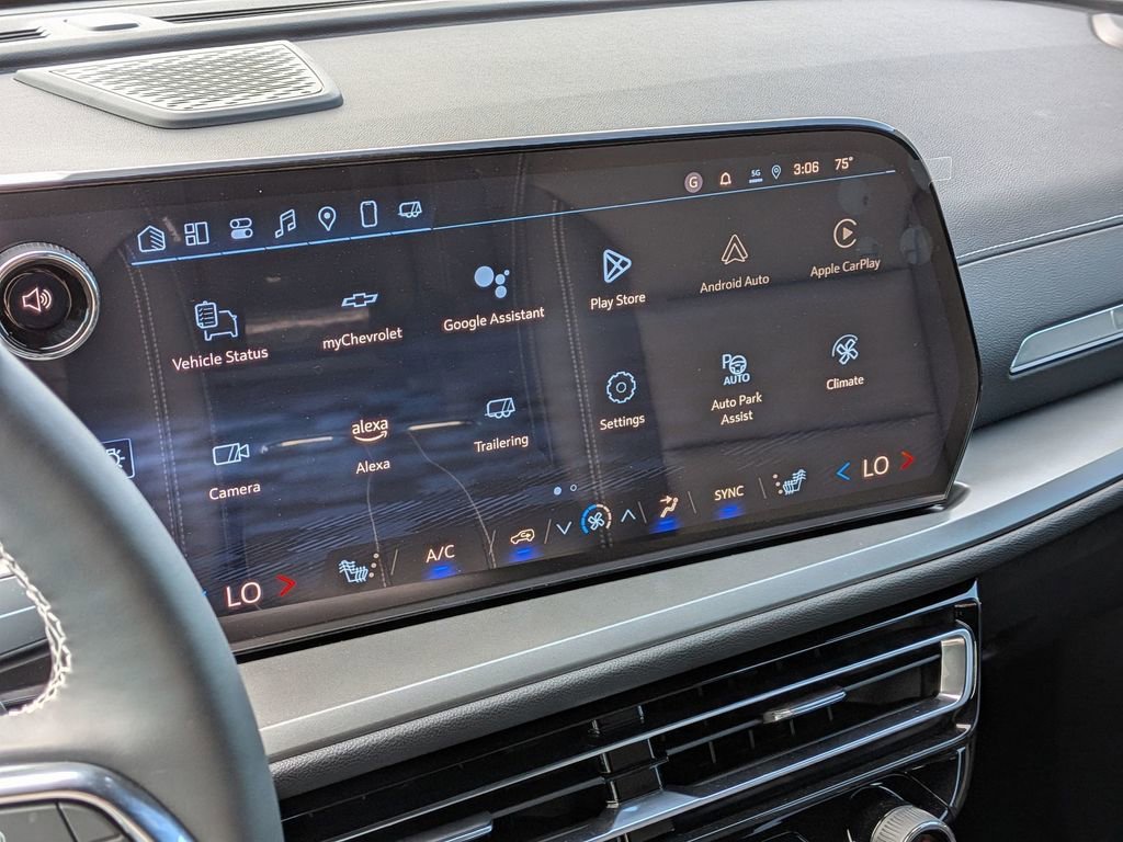 2025 Chevrolet Traverse LT - Photo 21