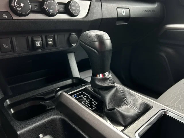 Used 2019 Quicksand Toyota SR5 image 41