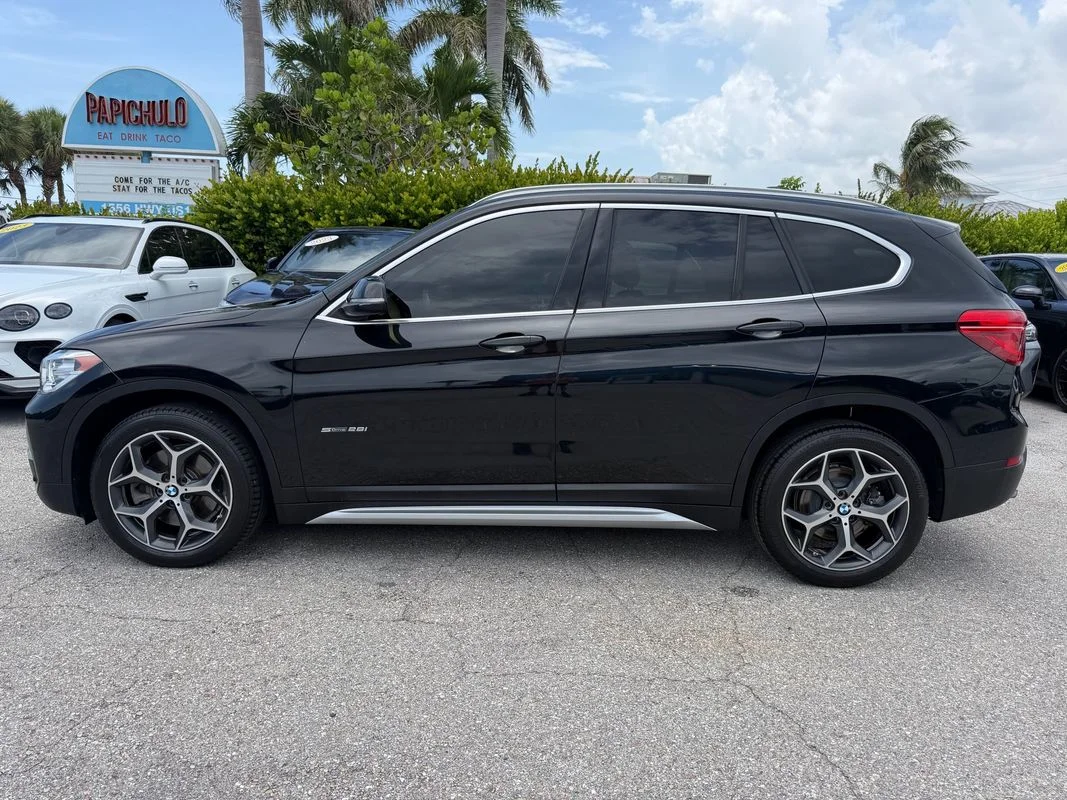 2017 BMW X1 28i
