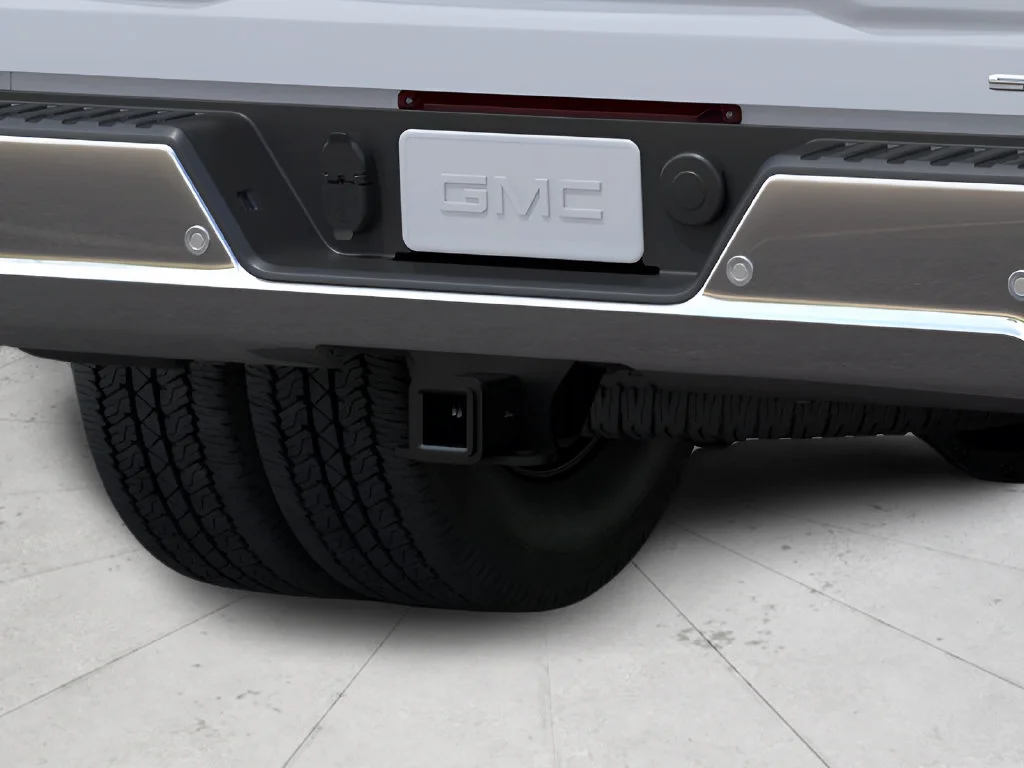 Used 2026 Summit White GMC SLE DRW image 24