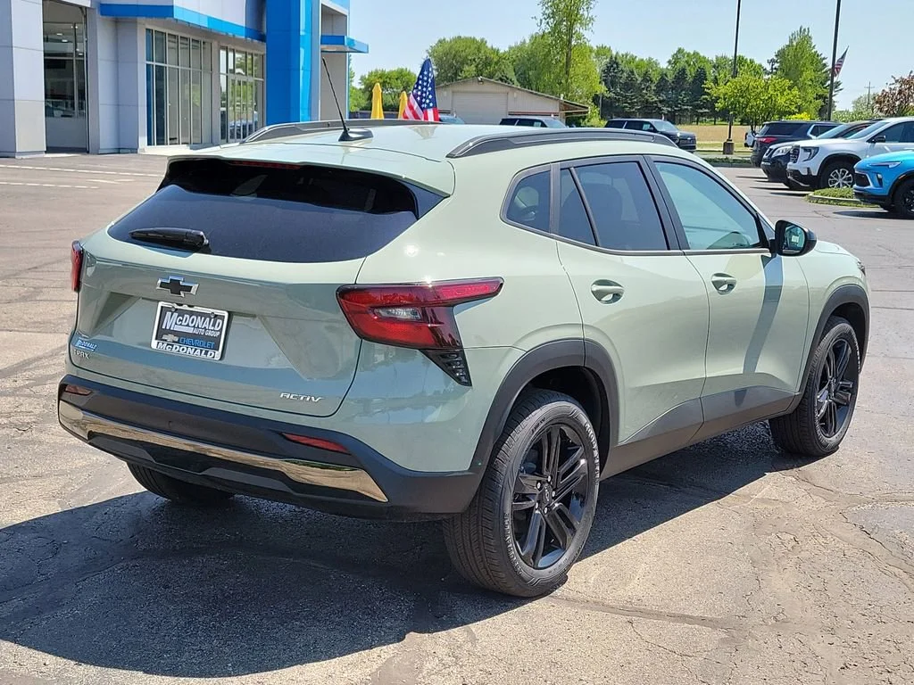 New 2026 Cacti Green Chevrolet ACTIV image 3