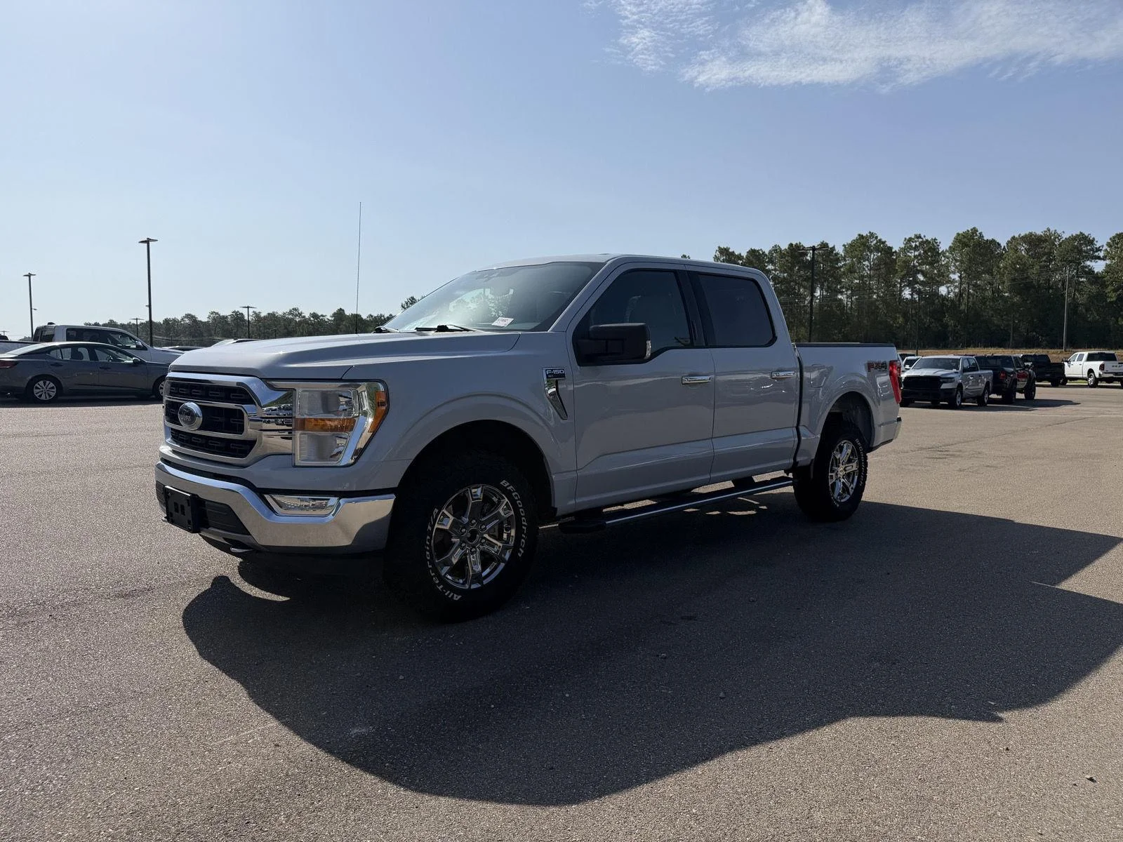 Used 2021 Space White Ford XLT image 1