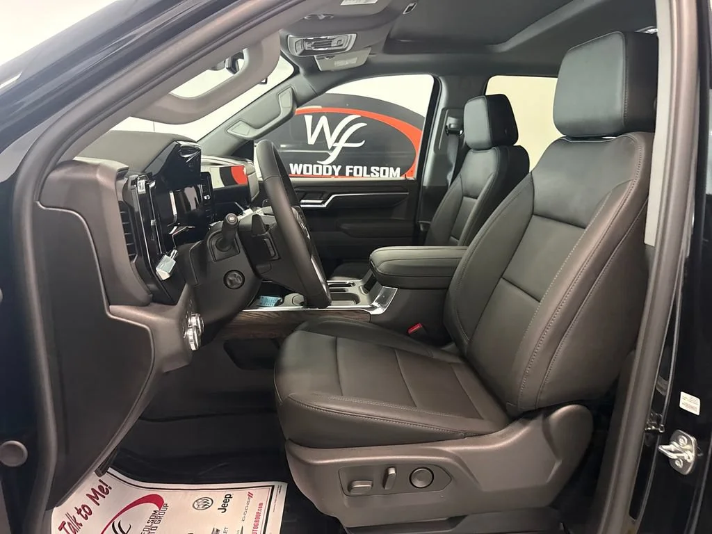 New 2026 Onyx Black GMC SLT image 9