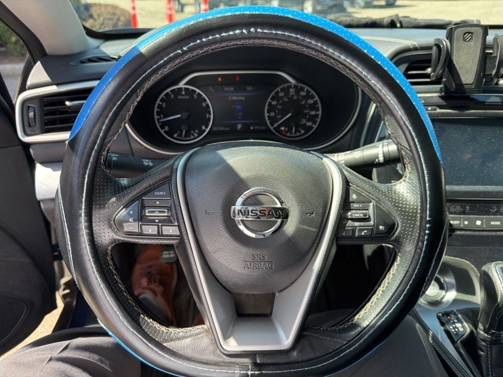 Used 2017 Deep Blue Pearl Nissan 3.5 SL image 22