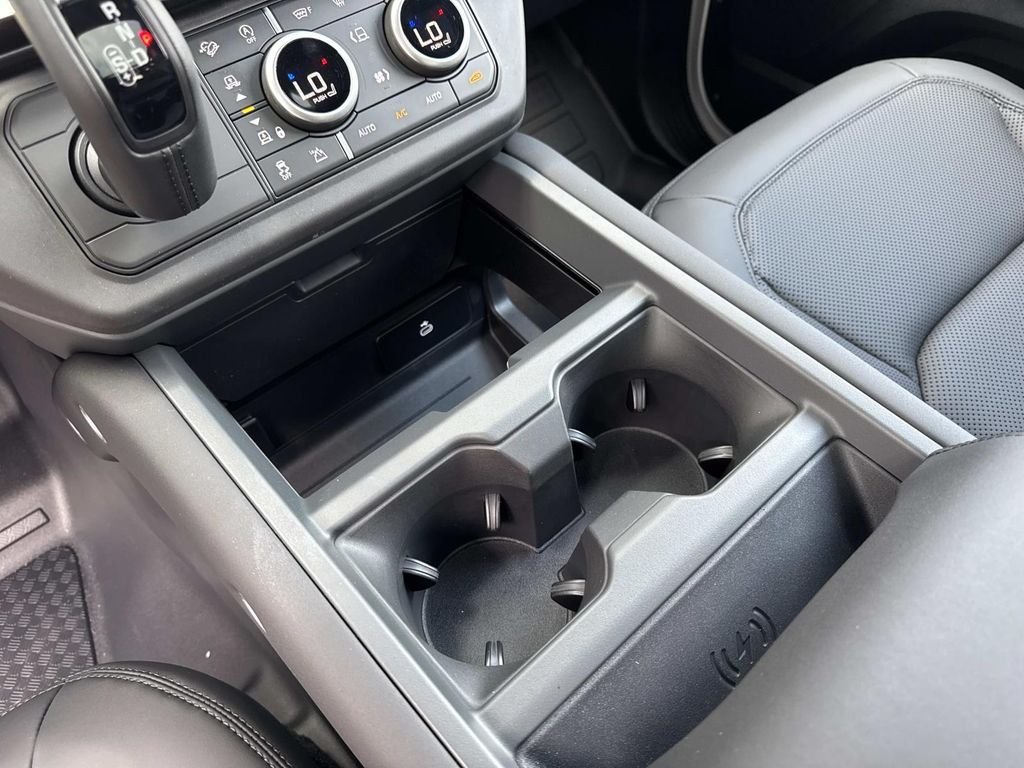 New 2026 Fuji White Land Rover S image 26