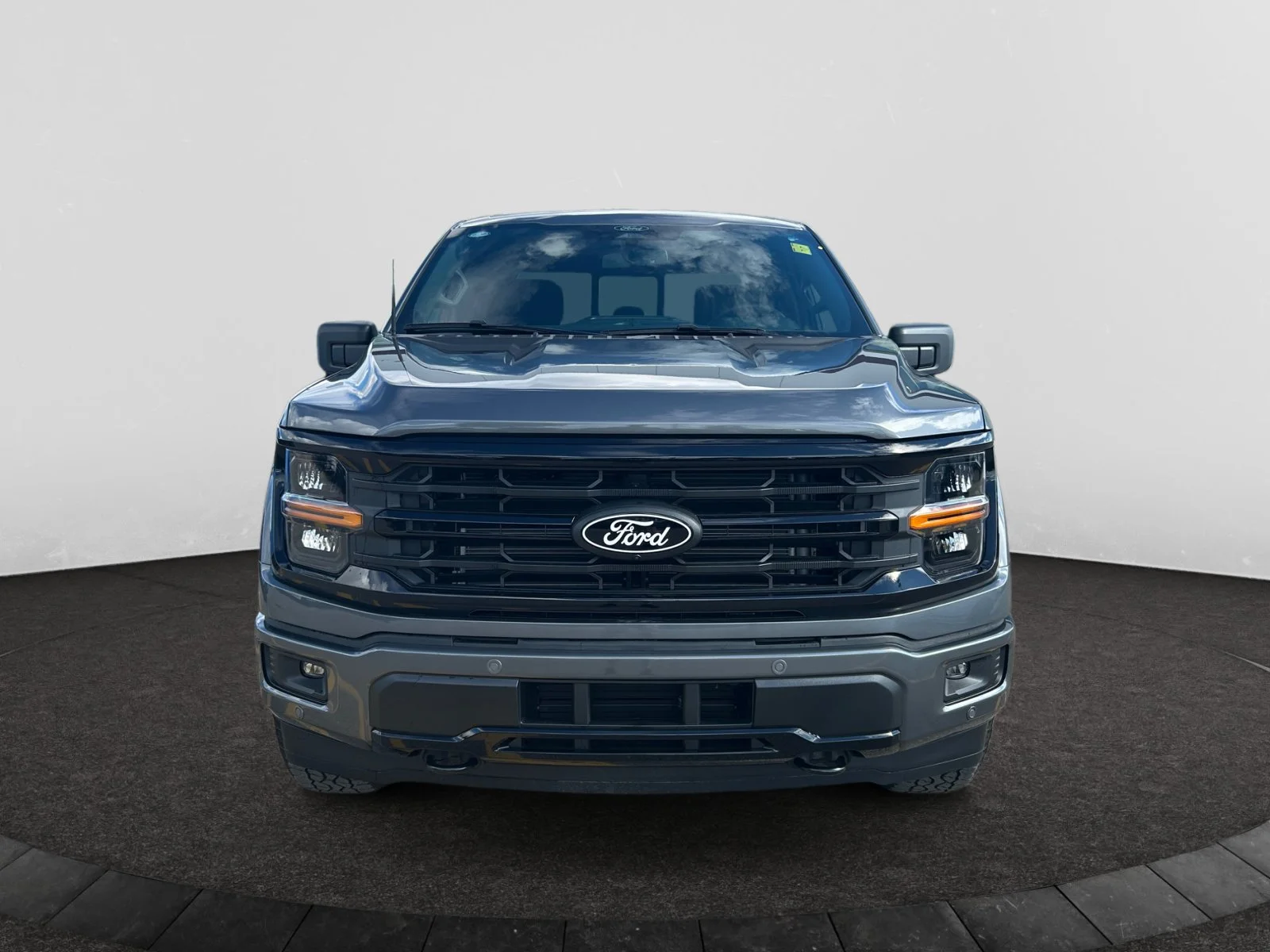 New 2026 Carbonized Grey Metallic Ford XLT image 8