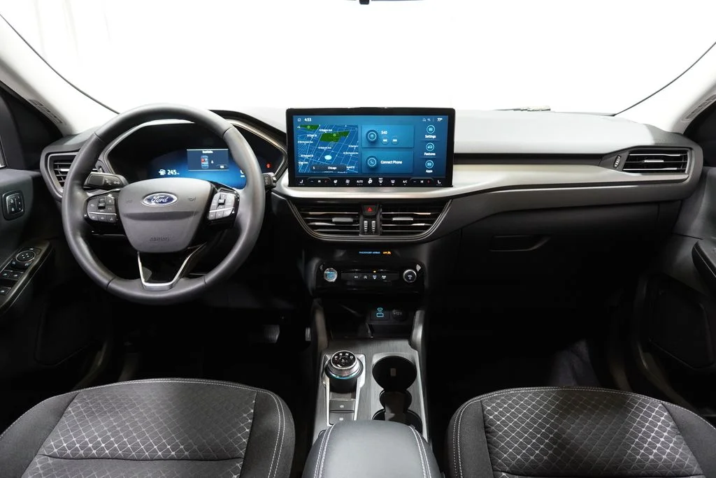Used 2023 Black Ford Active image 13