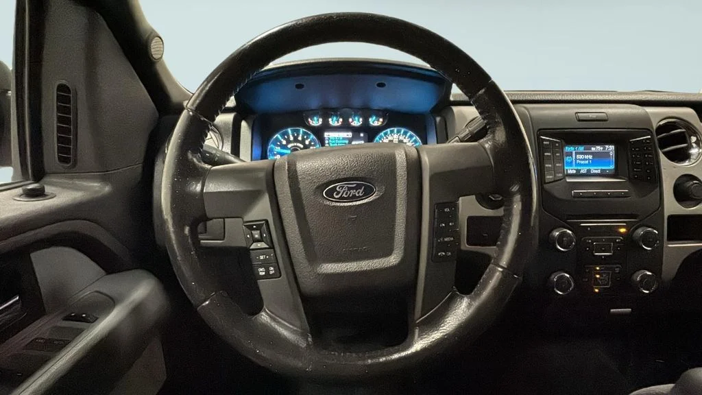 Used 2013 Blue Ford XLT image 24