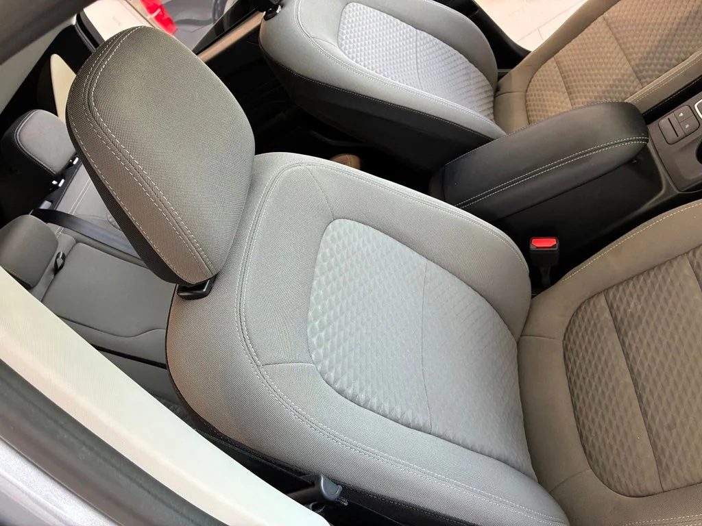 Used 2022 Blue Ford SE image 35