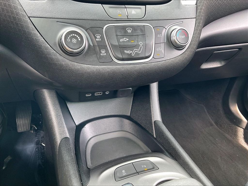 Used 2024 Mosaic Black Metallic Chevrolet RS image 24