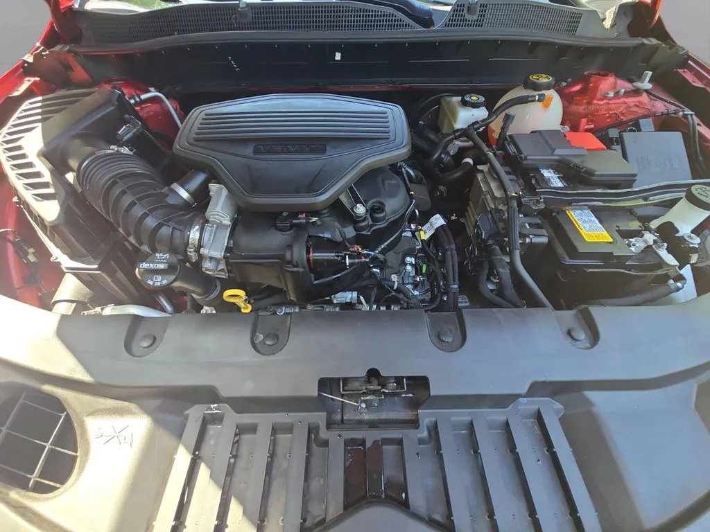Used 2021 Red Chevrolet RS image 34