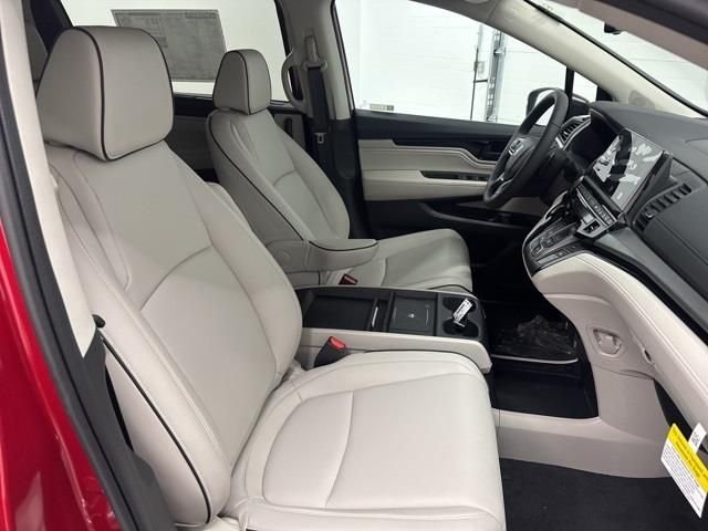 2026 Honda Odyssey Touring - Photo 17