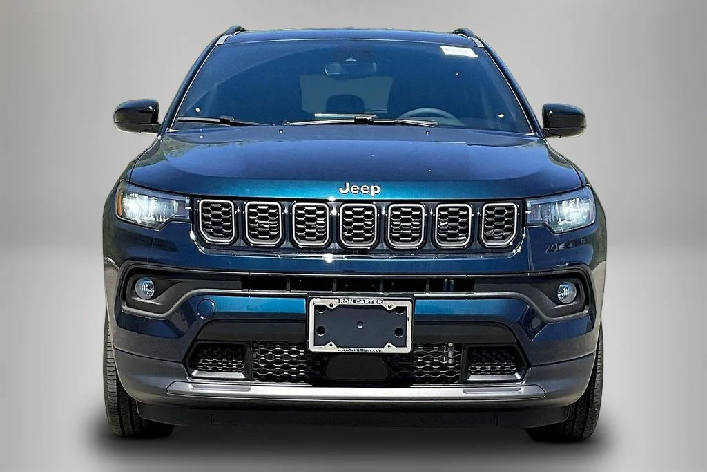 New 2026 Fathom Blue Pearl-Coat Exterior Paint Jeep Latitude image 12
