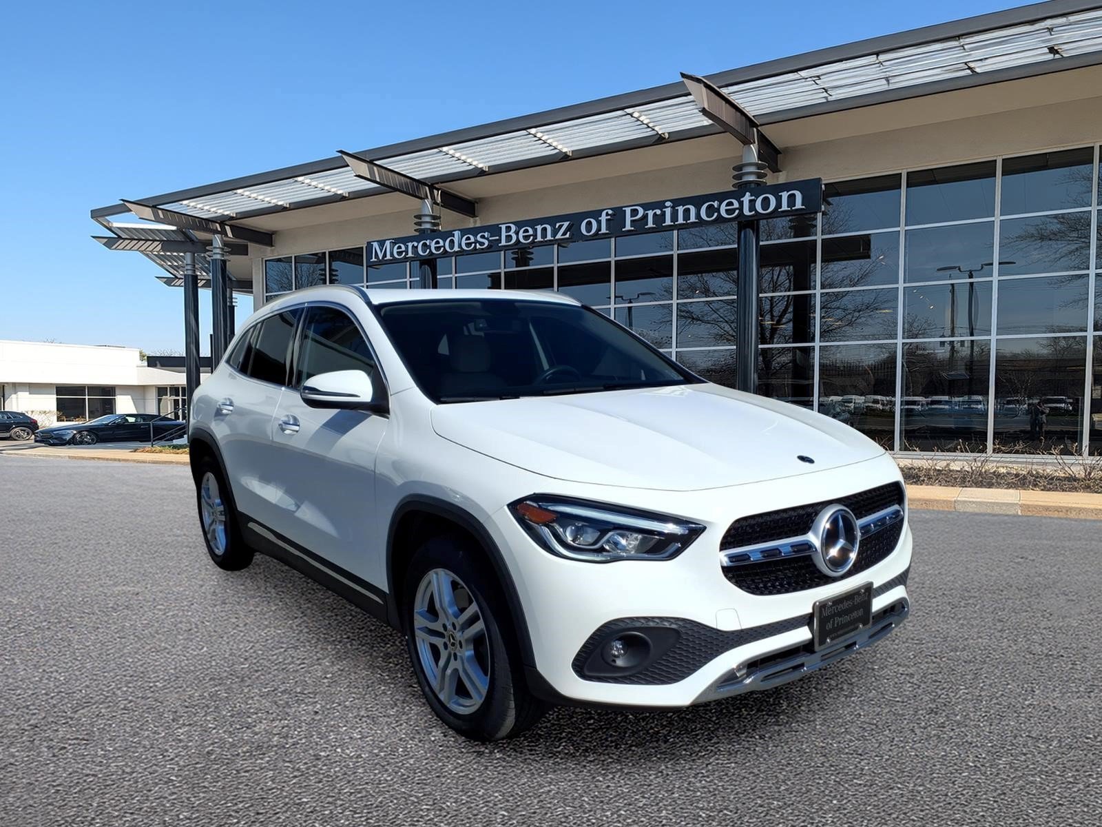 2023 Mercedes-Benz GLA Base